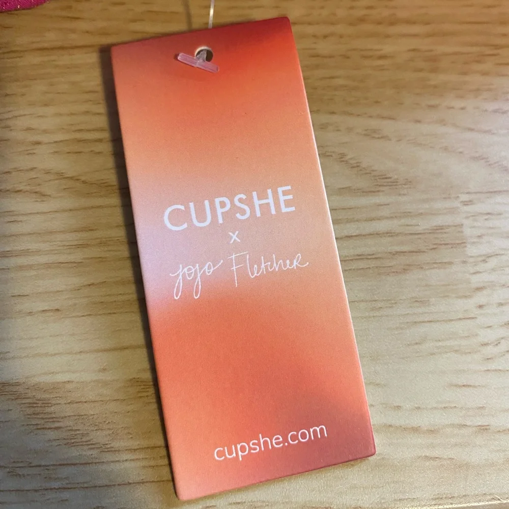 Cupshe x Jo Jo Fletcher NWT Plunging Cutout One-Piece Swimsuit Size M - Picture 7 of 10